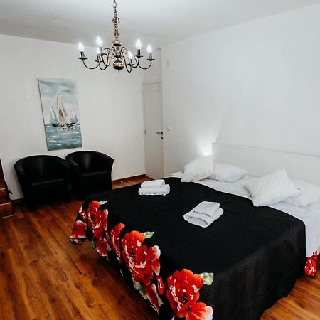 Double And Single S Apartments 자다르 외부 사진