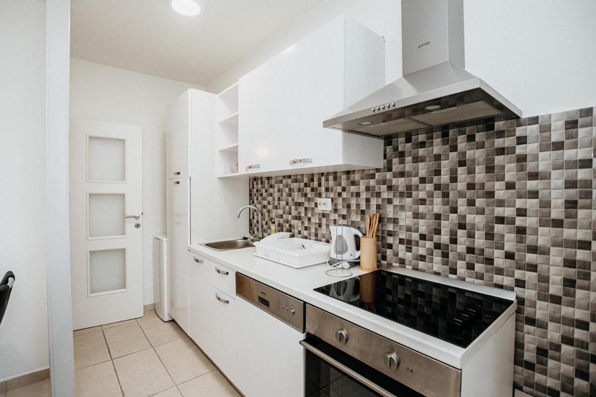 Double And Single S Apartments 자다르 외부 사진